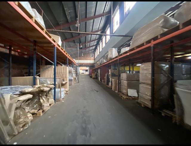 8,000M² WAREHOUSE TO LET IN INDUSTRIA WEST